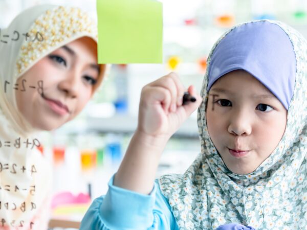 Pentingnya Guru Menerapkan Pendidikan Karakter untuk Peserta Didik